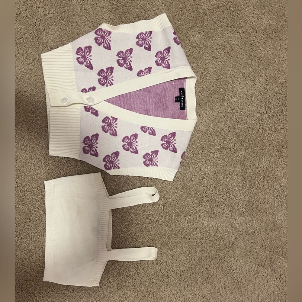 Social scene- XS purple and white cardigan and crop top set